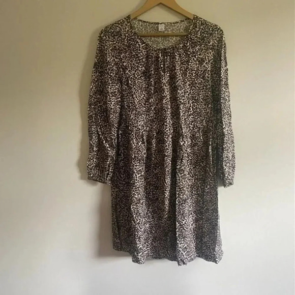 Old Navy Leopard Print Dress - Picture 5 of 15